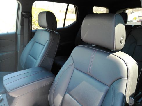 Certified 2023 Chevrolet Traverse RS AWD/4WD image 11