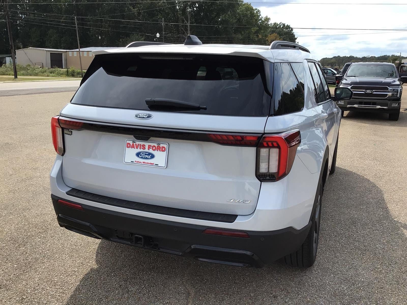 New 2026 Ford Explorer ST-Line w/ ST-Line Street Pack AWD/4WD image 12