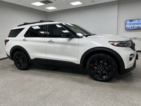 Used 2020 Ford Explorer ST w/ ST Street Pack image 14