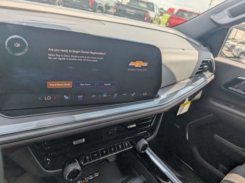 New 2026 Chevrolet Suburban RST AWD/4WD image 20