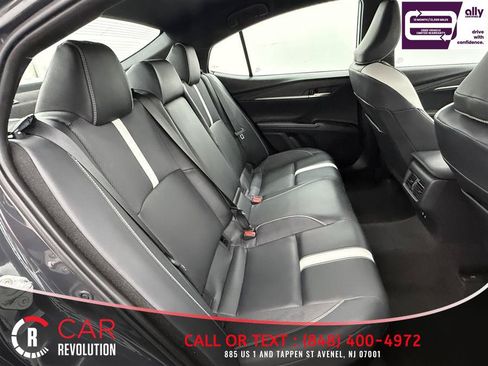 Used 2025 Toyota Camry SE FWD image 33