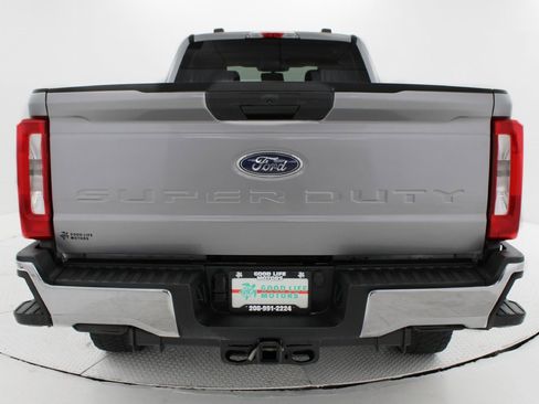 Used 2023 Ford F350 XLT image 5