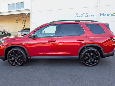New 2026 Honda Pilot Black Edition image 9