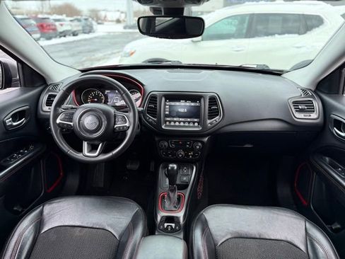 Used 2021 Jeep Compass Trailhawk image 3
