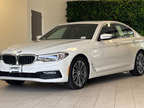 Used 2018 BMW 530e xDrive image 8