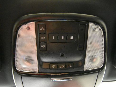 Used 2021 Dodge Durango R/T w/ Tow 'N Go Package AWD/4WD image 35
