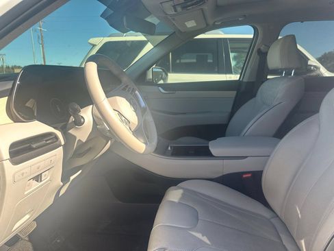 Used 2023 Hyundai Palisade Limited AWD/4WD image 13