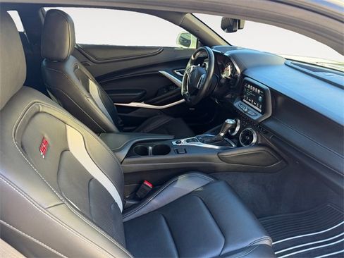 Used 2018 Chevrolet Camaro SS image 15