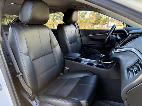 Used 2018 Chevrolet Impala LT image 36