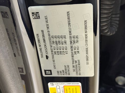 Used 2021 GMC Yukon Denali w/ Denali Premium Package image 19