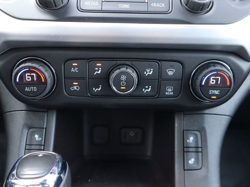 Used 2017 GMC Acadia SLT FWD image 12