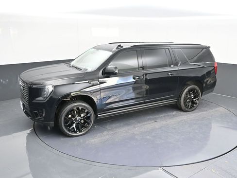 Used 2021 GMC Yukon XL Denali w/ Denali Premium Package image 60