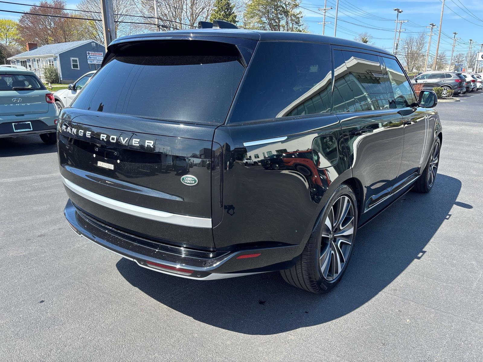 Used 2023 Land Rover Range Rover Long Wheelbase First Edition AWD/4WD image 4