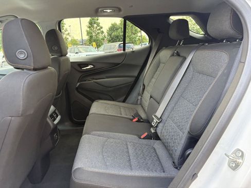 Used 2024 Chevrolet Equinox LT AWD/4WD image 19
