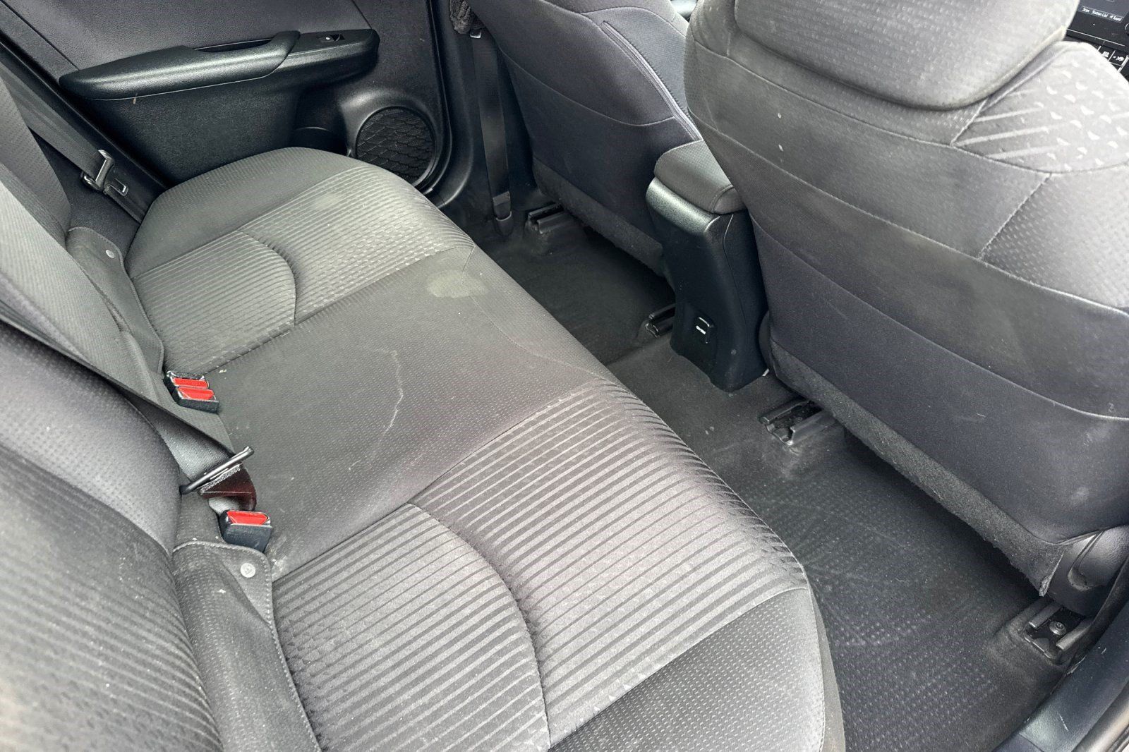 Used 2018 Toyota Prius One FWD image 33