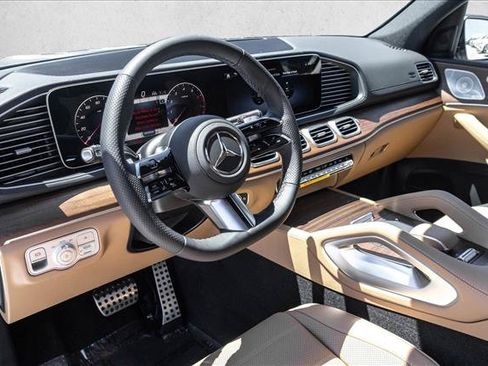 New 2026 Mercedes-Benz GLS 450 4MATIC image 10