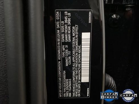 Used 2025 Volvo XC40 B5 Plus image 92