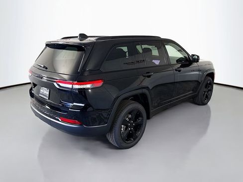 New 2025 Jeep Grand Cherokee Limited image 7