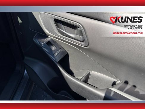 Used 2024 Nissan Rogue S FWD image 35