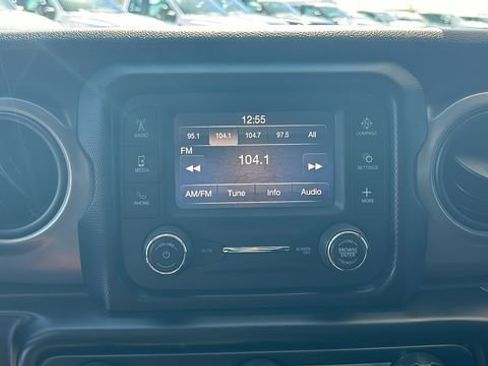 Used 2021 Jeep Wrangler Sport image 20