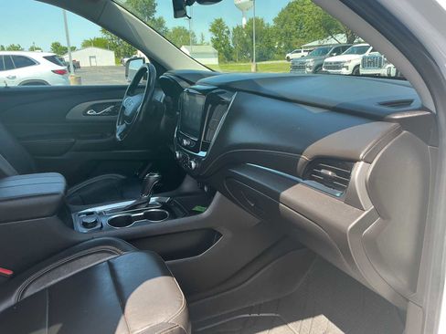 Used 2020 Chevrolet Traverse RS FWD image 26