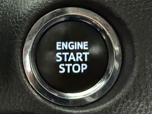 Certified 2023 Toyota RAV4 XLE FWD image 28