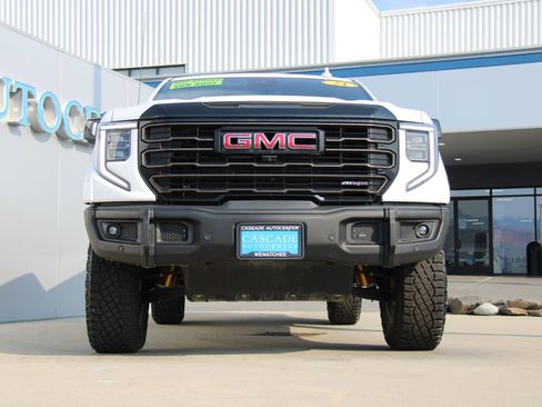 Certified 2024 GMC Sierra 1500 AT4X image 3