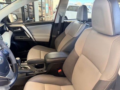 Used 2014 Toyota RAV4 Limited image 7