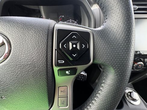 Used 2023 Toyota 4Runner SR5 AWD/4WD image 30