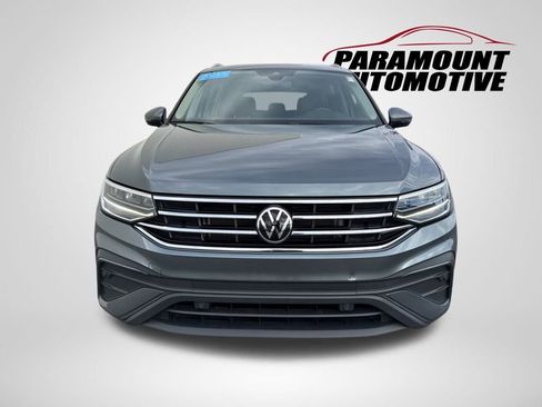 Used 2023 Volkswagen Tiguan SE image 2