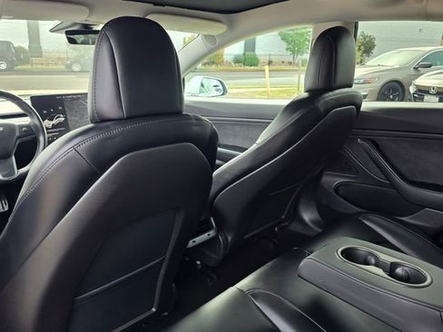 Used 2019 Tesla Model 3 Standard Range Plus image 19