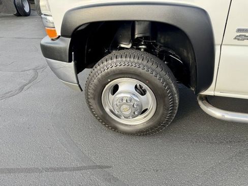 Used 2001 Chevrolet Silverado 3500 LT image 8
