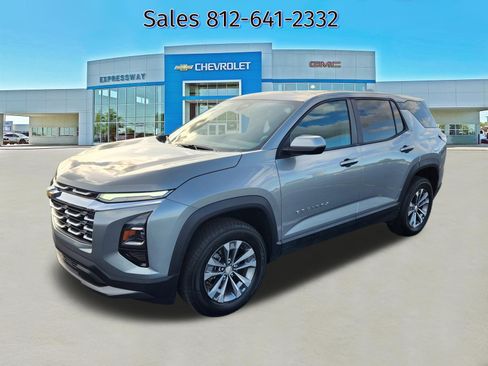 Used 2026 Chevrolet Equinox LT FWD image 3