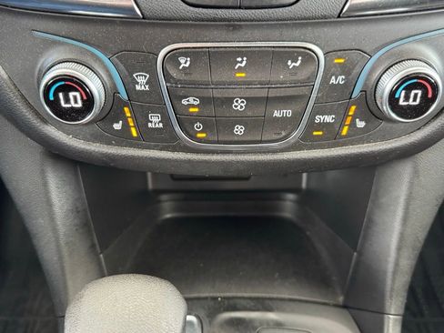 Used 2024 Chevrolet Equinox LT image 31