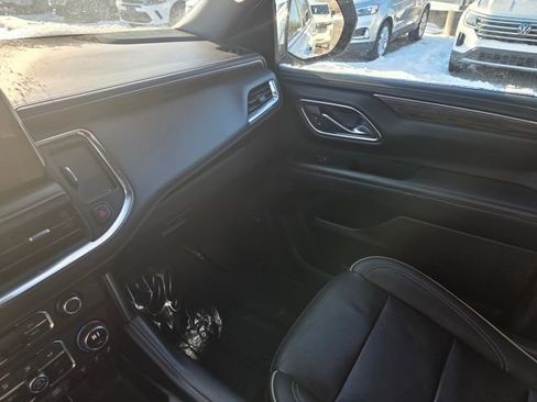 Used 2023 Chevrolet Suburban Premier AWD/4WD image 11