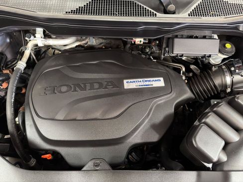 Used 2016 Honda Pilot Touring image 9