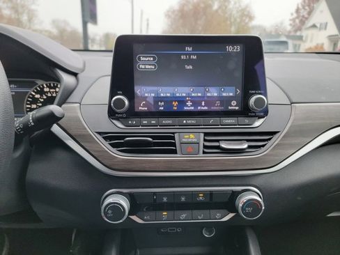 Used 2024 Nissan Altima 2.5 SV image 30