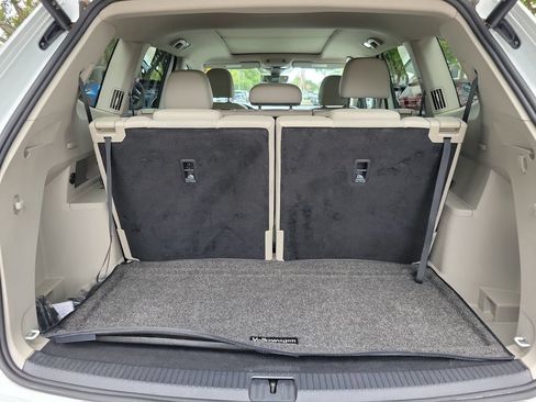 Used 2024 Volkswagen Atlas SE FWD image 8