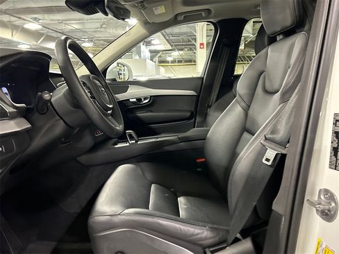 Certified 2024 Volvo XC90 B5 Core w/ Protection Package Premier image 10