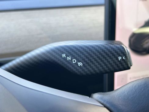 Used 2021 Tesla Model 3 Standard Range Plus image 11