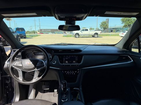 Used 2021 Cadillac XT5 Premium Luxury w/ LPO, Floor Liner Package image 23