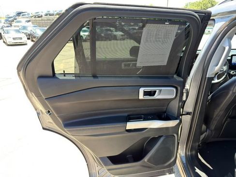 Used 2021 Ford Explorer Limited w/ Hybrid Equipment Group 310A RWD image 21