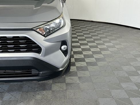 Used 2020 Toyota RAV4 XLE FWD image 9