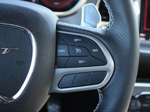 Used 2019 Dodge Challenger SRT Hellcat Redeye image 8