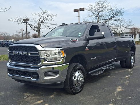 Certified 2022 RAM 3500 Tradesman image 1