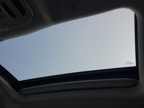 Used 2024 Toyota Highlander XLE image 35