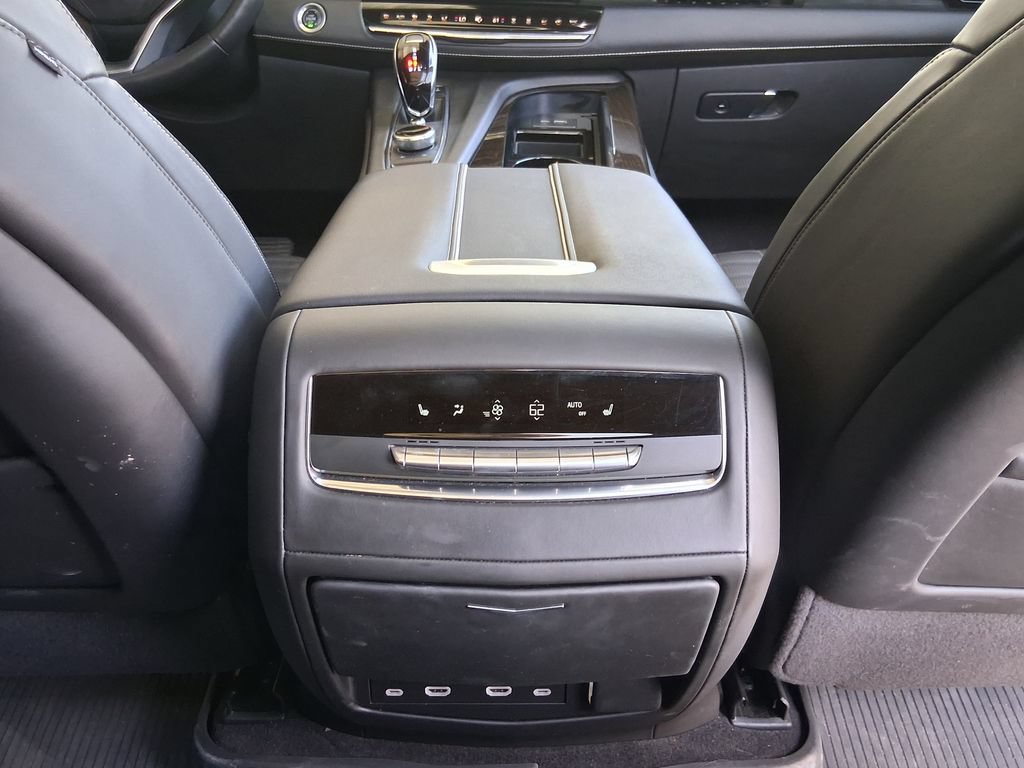 Used 2024 Cadillac Escalade Sport Platinum RWD image 27