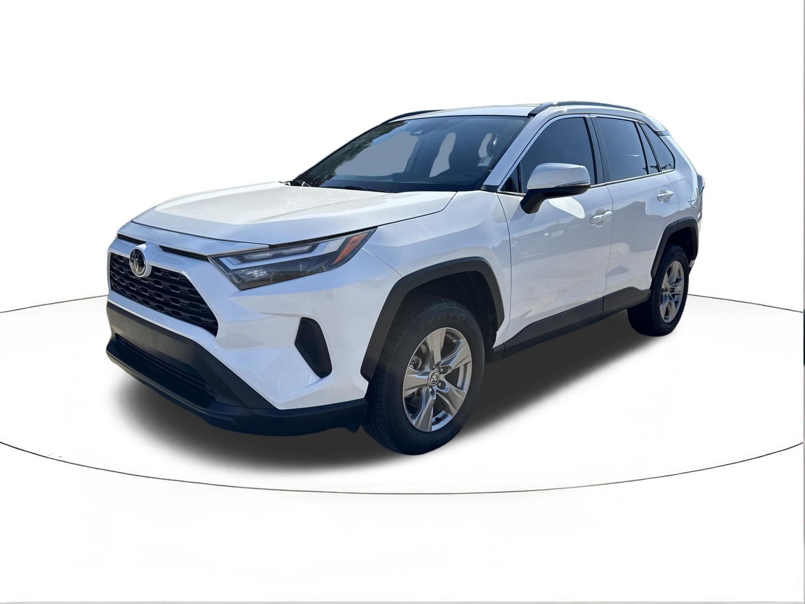 Used 2025 Toyota RAV4 XLE FWD image 7