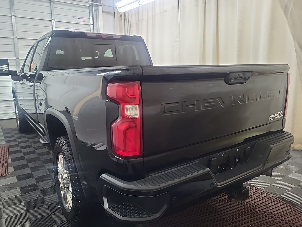 Used 2021 Chevrolet Silverado 2500 High Country w/ Z71 Off-Road Package AWD/4WD image 4