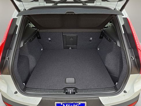 New 2026 Volvo XC40 B5 Core AWD/4WD image 13